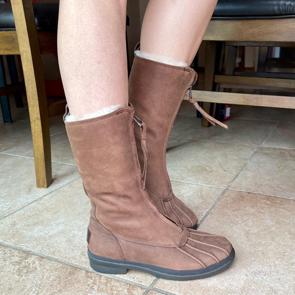 UGG SHEEPSKIN WATERPROOF NUBUCK Front Zip Lined Winter Boots US5/3Y